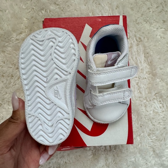 Toddler Velcro Nike 💜 - Picture 4 of 5